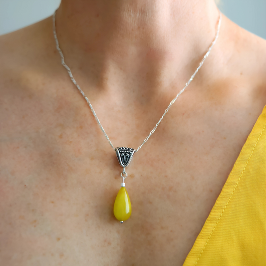 Lime Green Agate Bali Necklace with 925 Sterling Silver Chain - Jūratė Amber