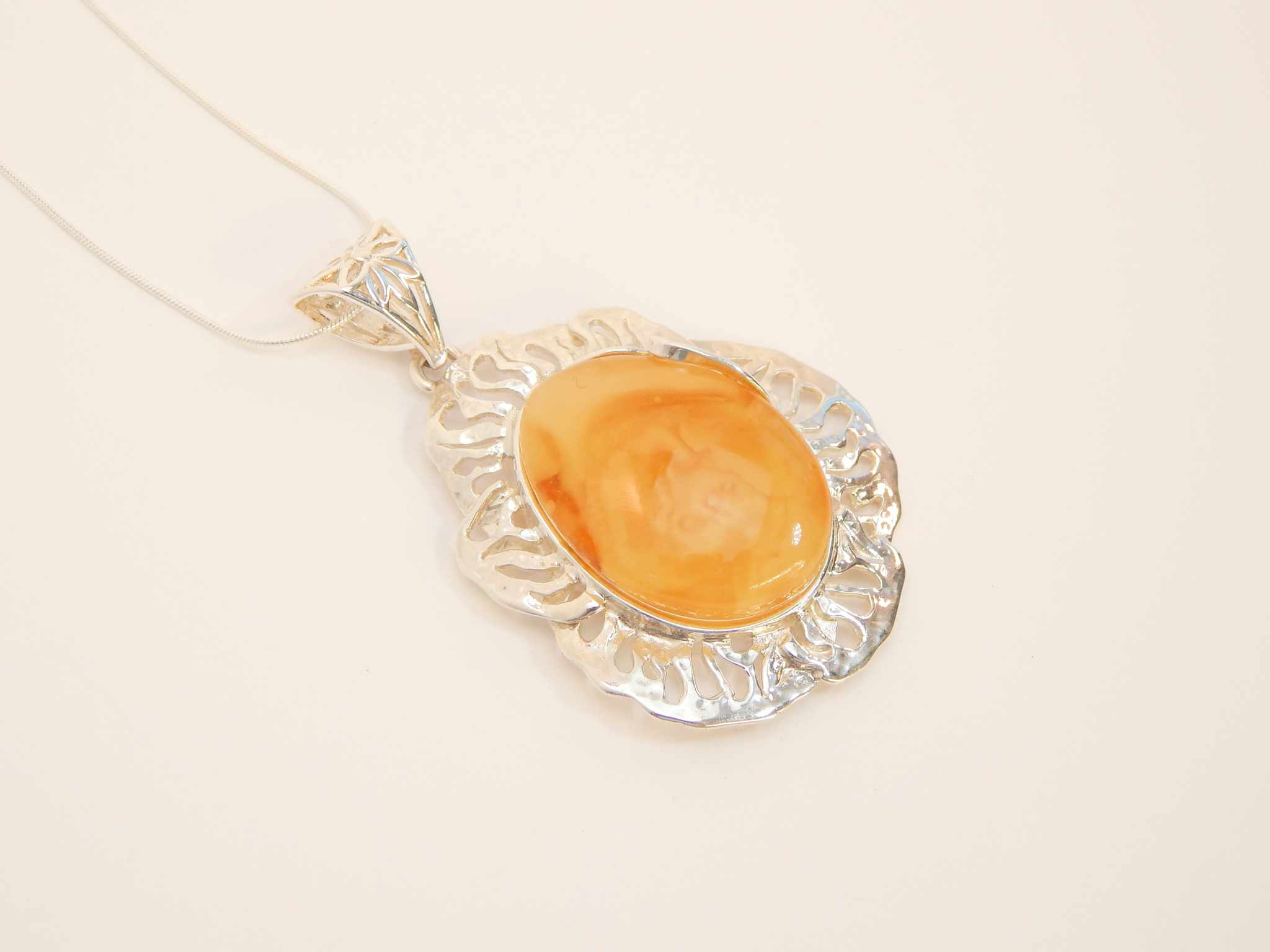 Handmade Natural Baltic Honey Amber Pendant Necklace in 925 Sterling Silver