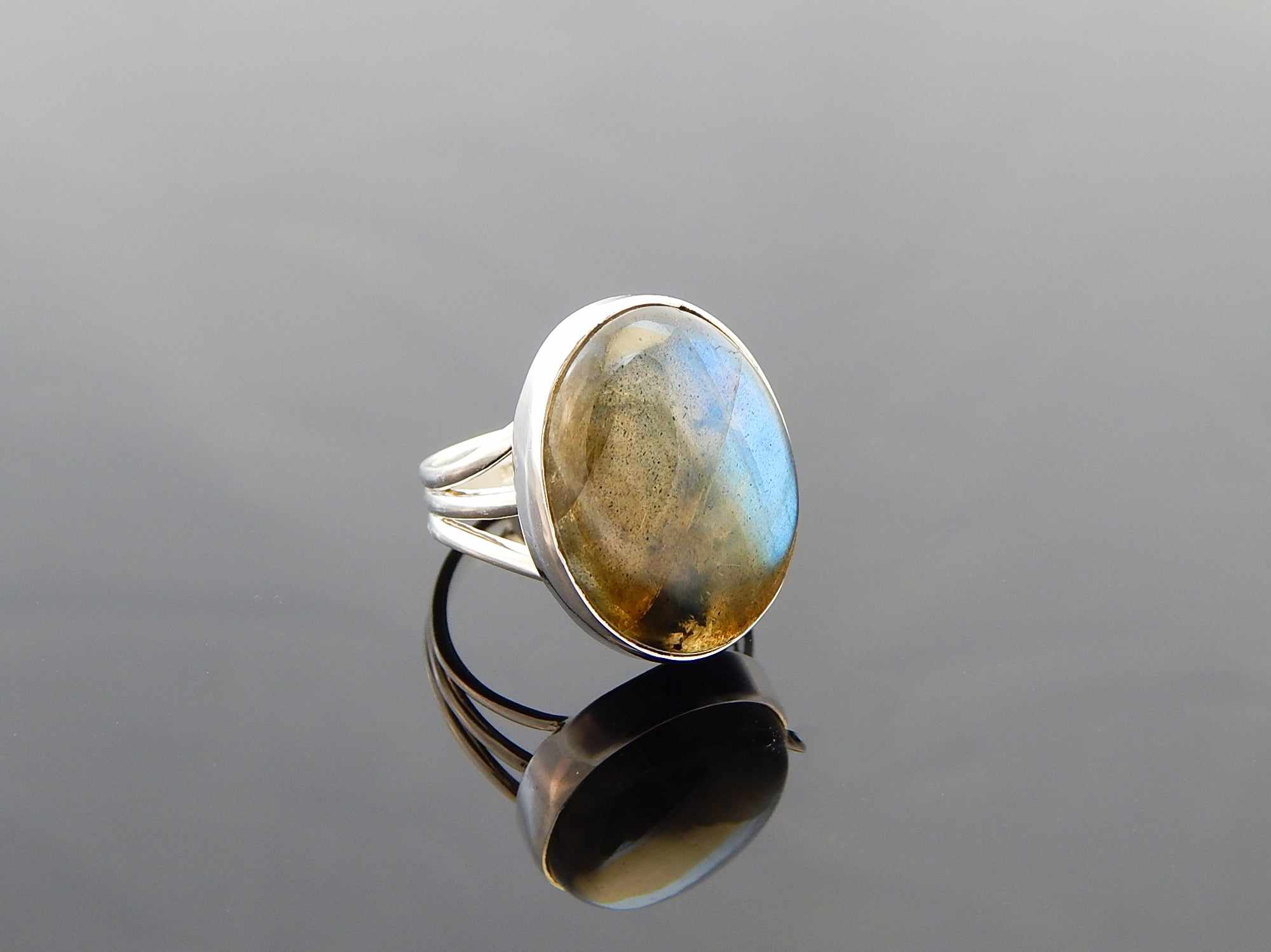 Genuine Labradorite Cabochon Cut Ring in 925 Sterling Silver