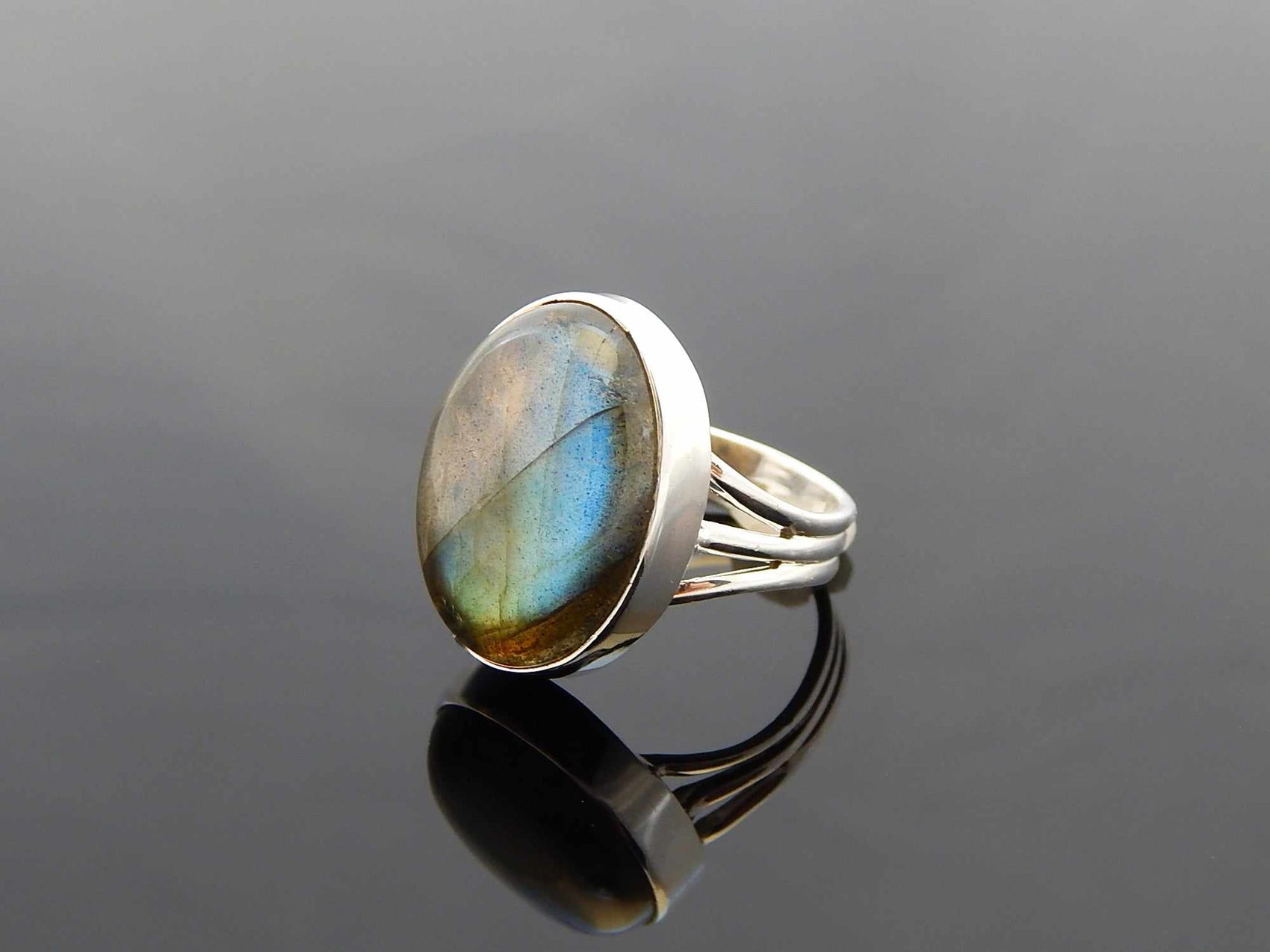 Genuine Labradorite Cabochon Cut Ring in 925 Sterling Silver