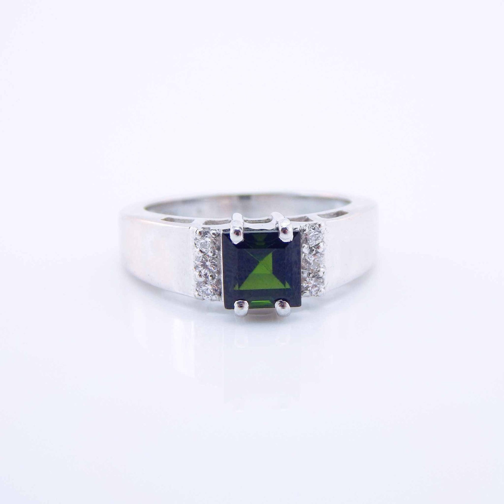 Genuine Green Tourmaline Cushion Cut Ring in 925 Sterling Silver - Jūratė Amber