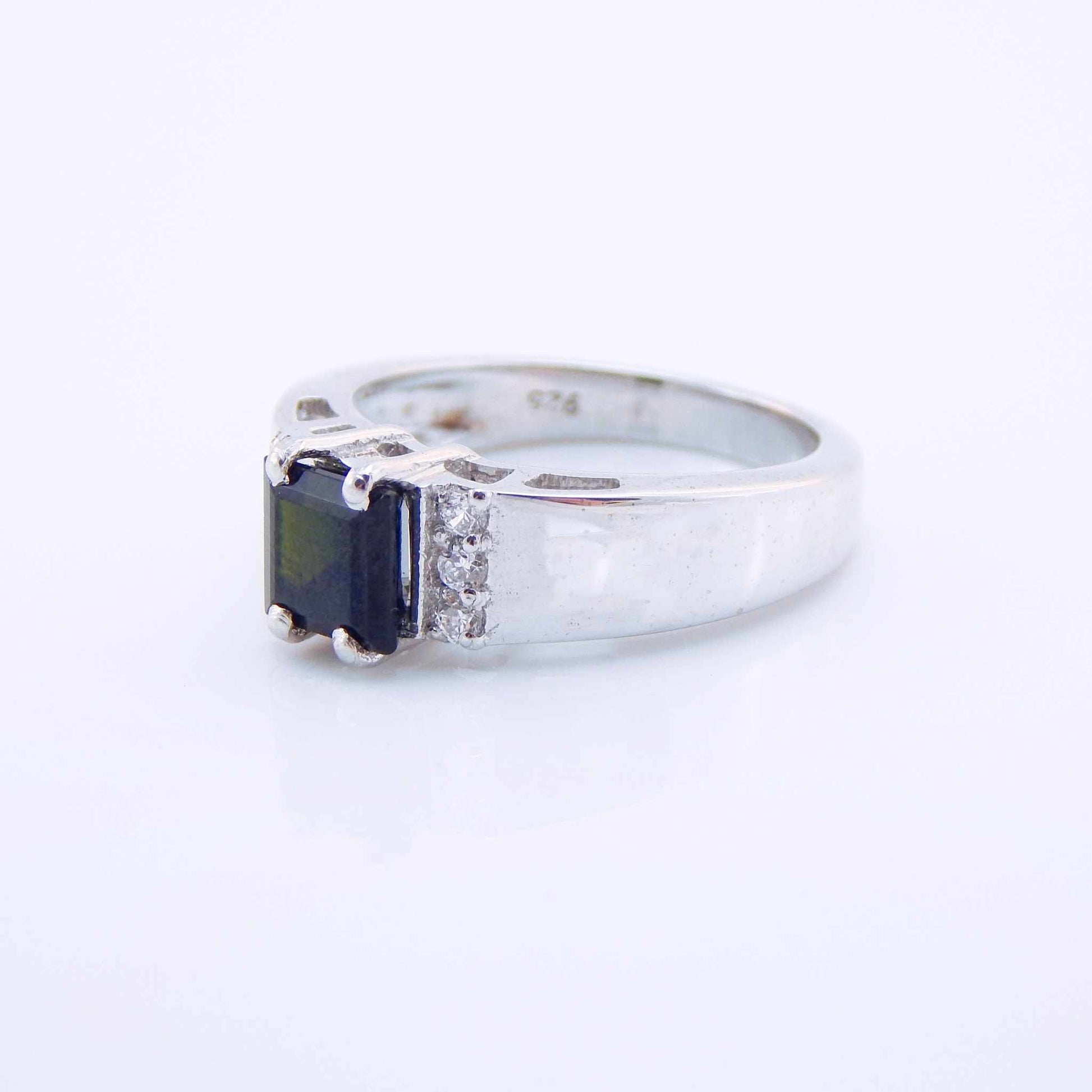Genuine Green Tourmaline Cushion Cut Ring in 925 Sterling Silver - Jūratė Amber