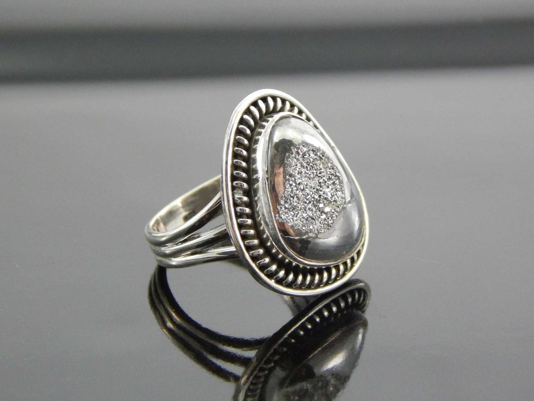 Modern Silver Druzy Ring set in 925 Silver