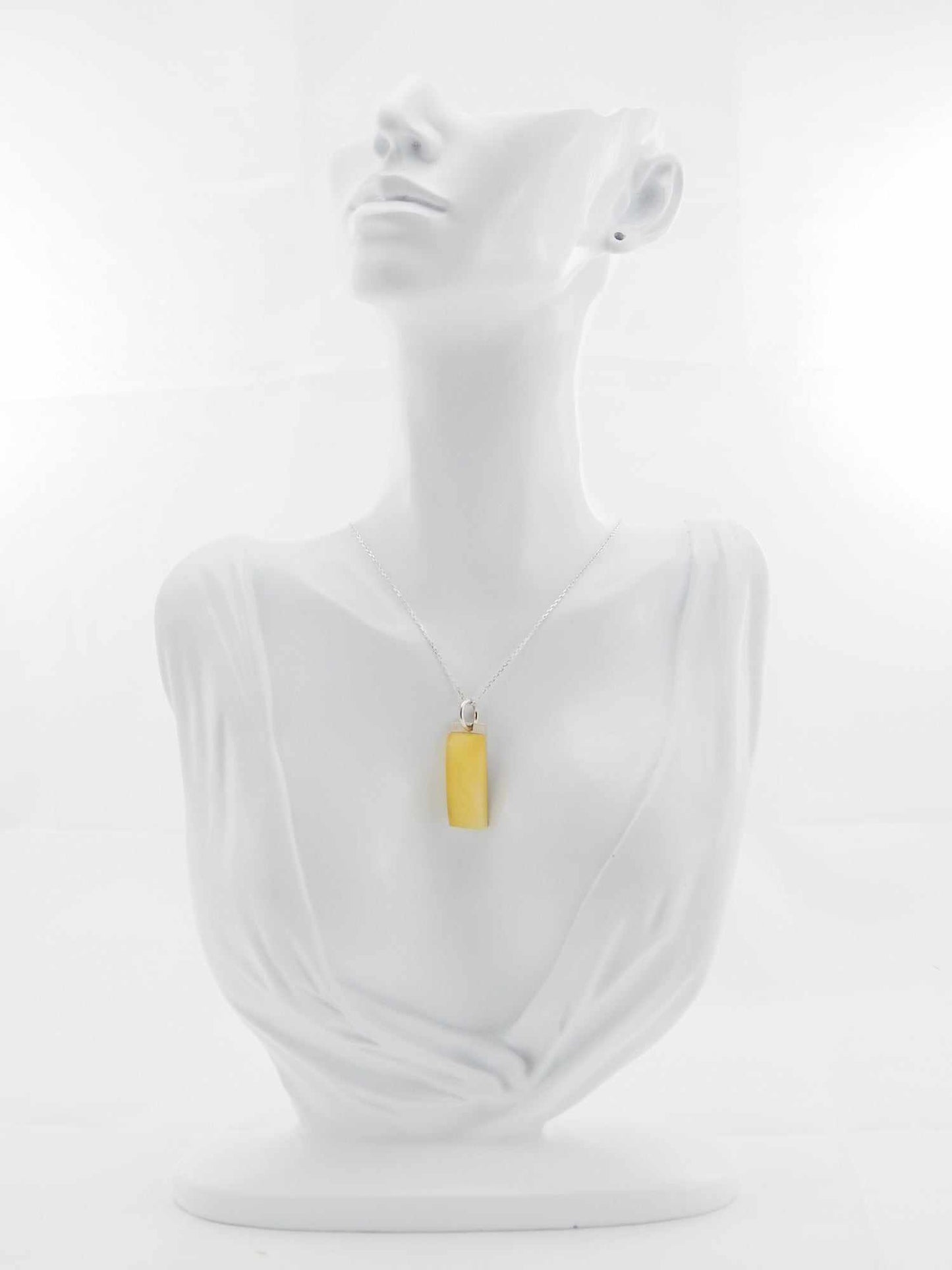 Aleksander Gliwinski Lemon Amber Modern Necklace in 925 Sterling Silver