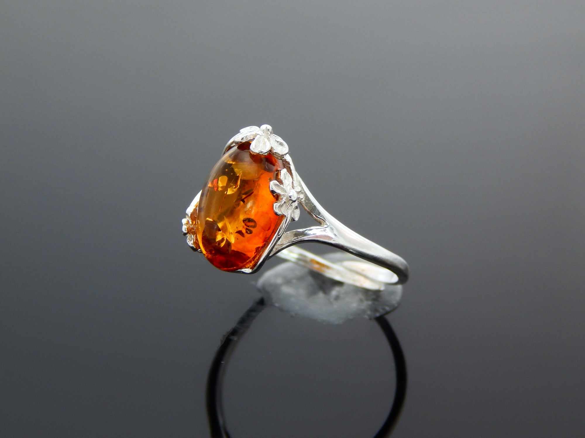 Natural Baltic Cognac Amber Tiny Flower Adjustable Ring